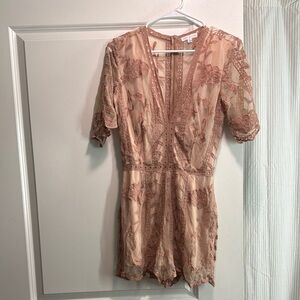 Elegant Lace Romper in light pink